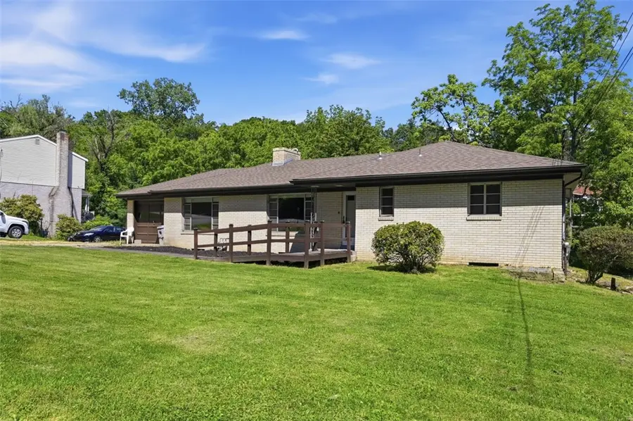 524 Mcelheny Road, Glenshaw, PA 15116 - #2