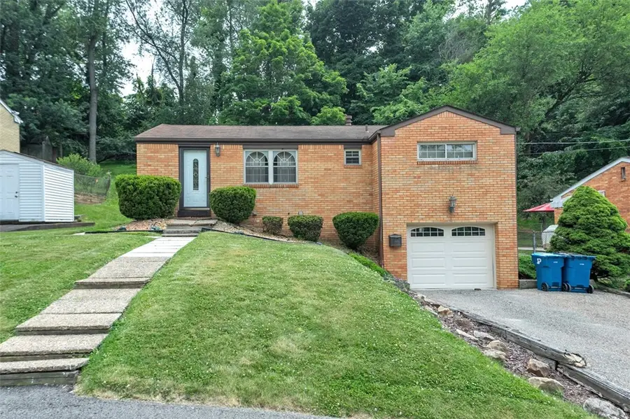 217 Northmont Dr, Verona, PA 15147 - #2