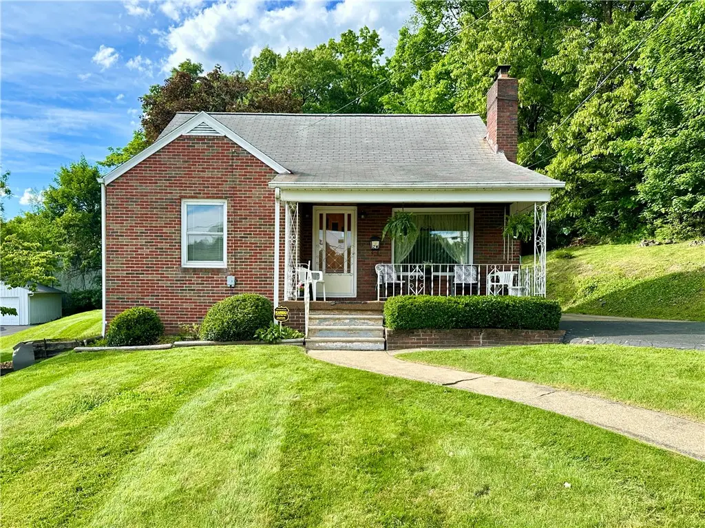 2 W Leasure Ave, New Castle, PA 16105 - #1