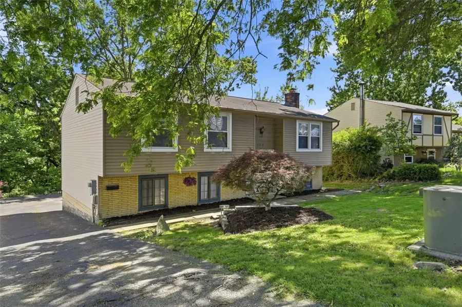 138 Hunting Creek Road, Canonsburg, PA 15317 - #3