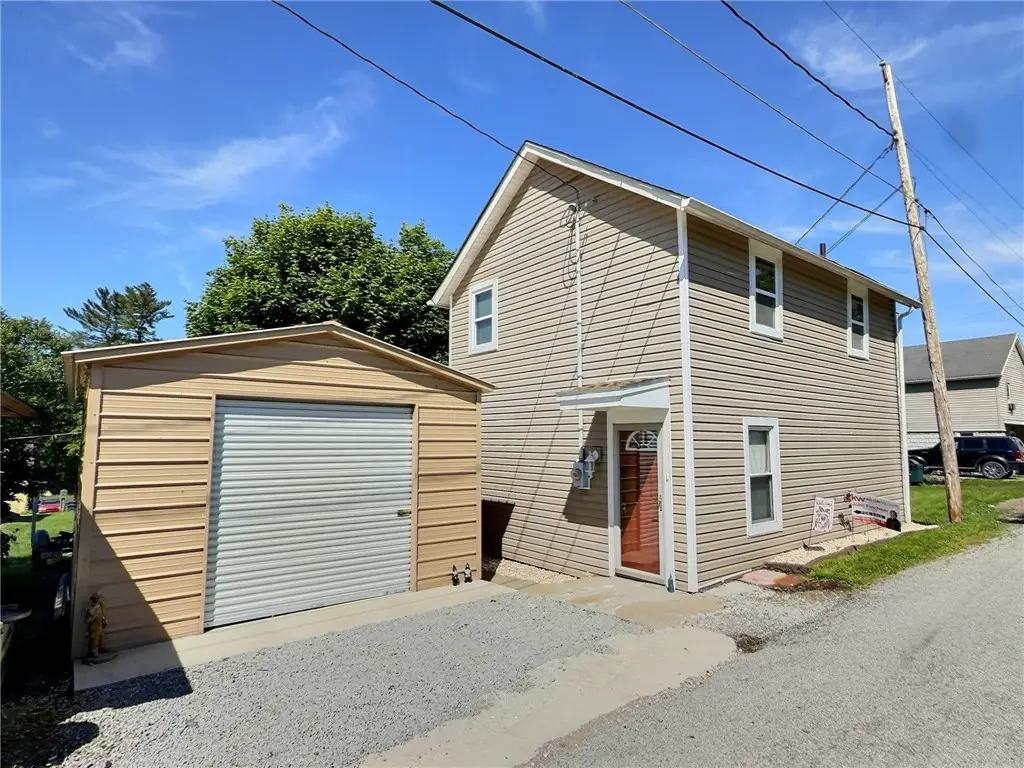 152 N Haft St, Houston, PA 15342 - #1