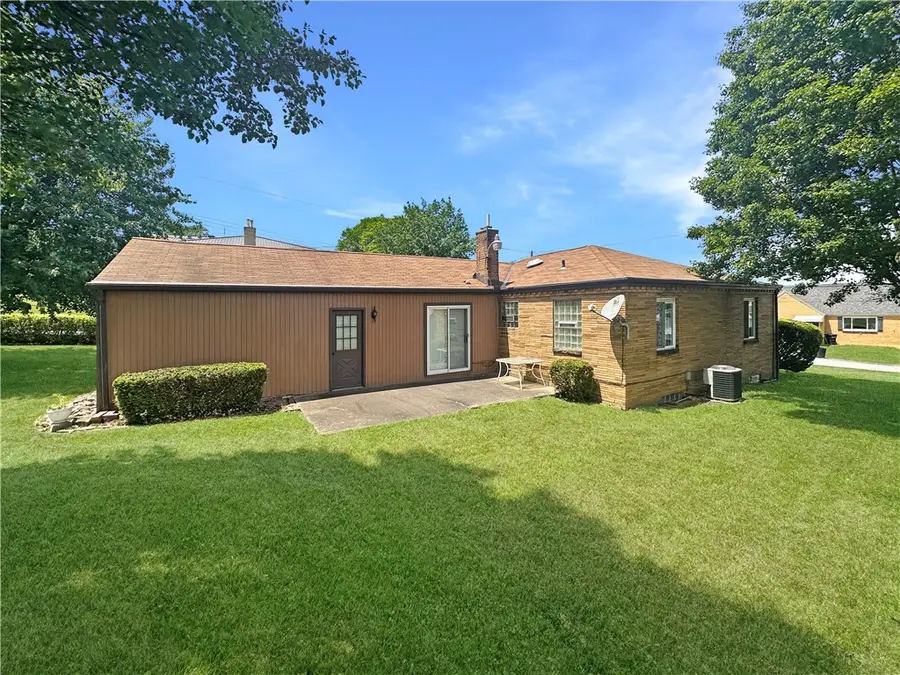 4120 Glencairn St, West Mifflin, PA 15122 - #3