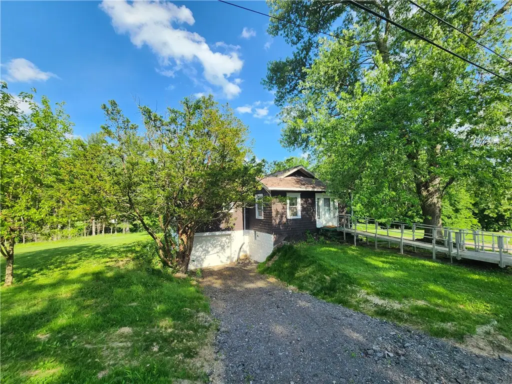 634 Scotland Ln, New Castle, PA 16101 - #1