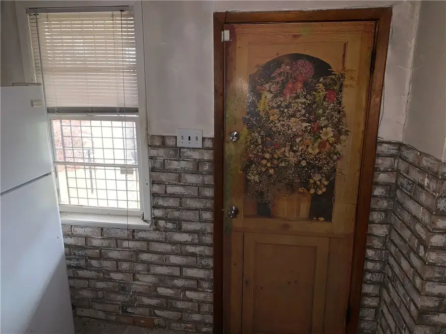 130 Fairview Ave, East Pittsburgh, PA 15112 - #3