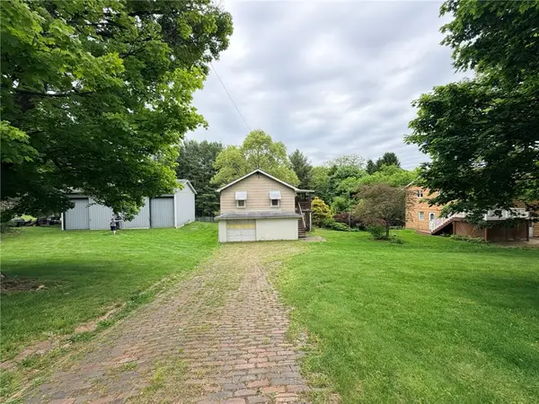 100 S Kings Creek Rd, Burgettstown, PA 15021