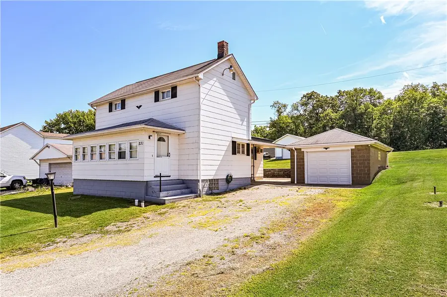 231 Reynolds St, Hutchinson, PA 15640 - #3