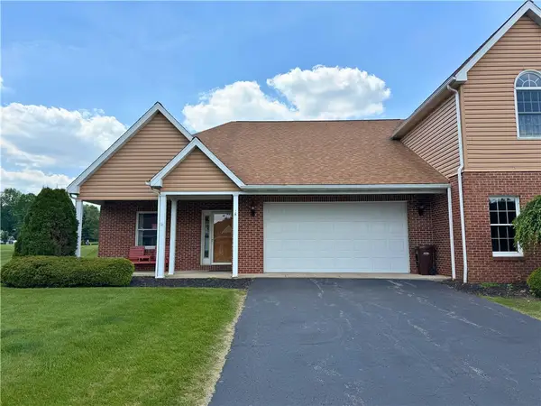 28 Manor Drive, Grove City, PA 16127