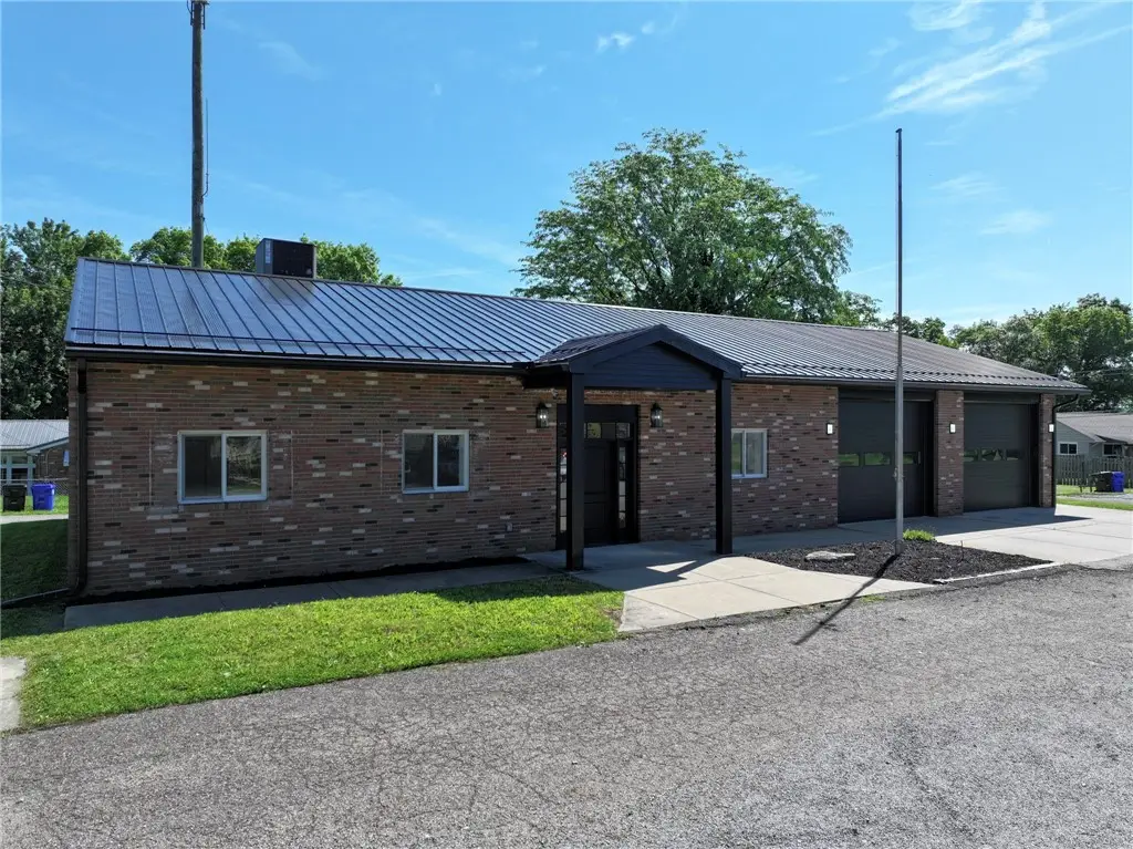 800 Jackson Ave, Monaca, PA 15061 - #1