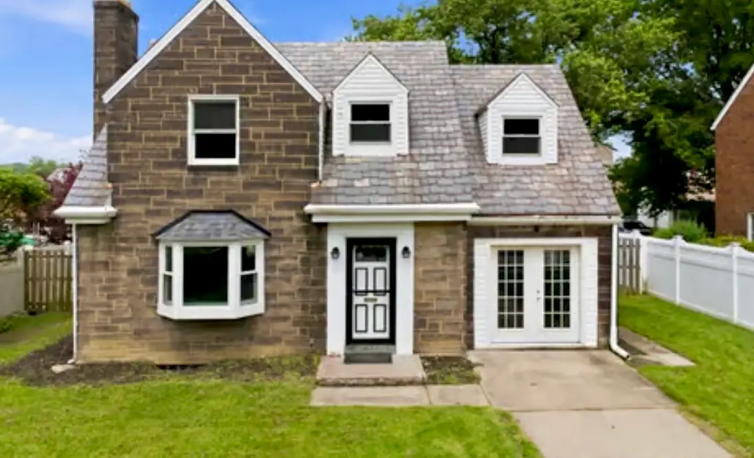 1419 Pacific Ave, Natrona Heights, PA 15065 - #1