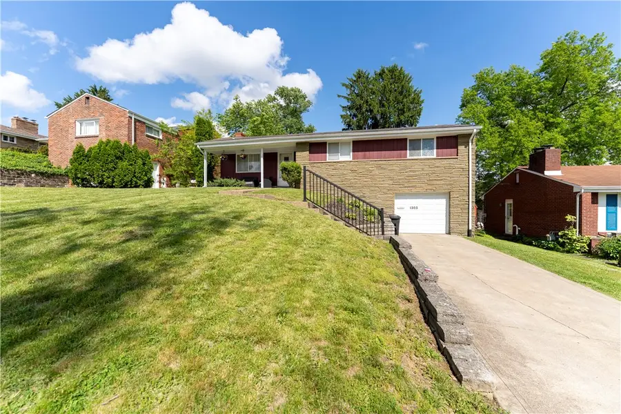 1303 Lakemont Dr, Pittsburgh, PA 15243 - #2