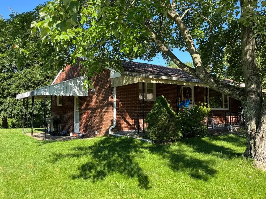 316 Pine Dr, Aliquippa, PA 15001 - #2
