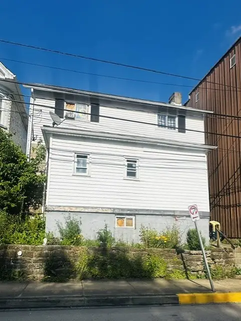 441 Brown St, Everson, PA 15631 - #1