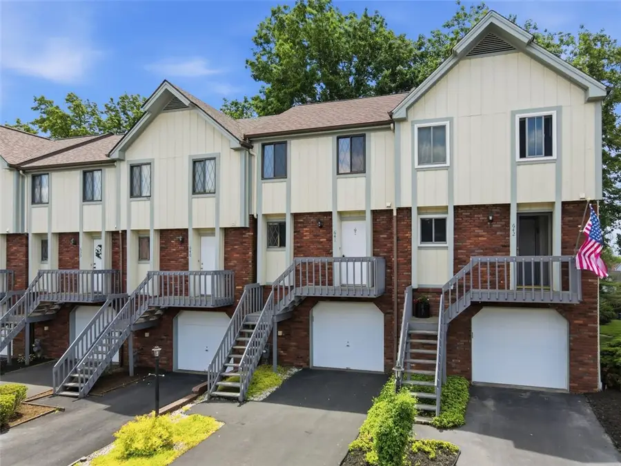 641 Sunset Cir, Cranberry, PA 16066 - #2