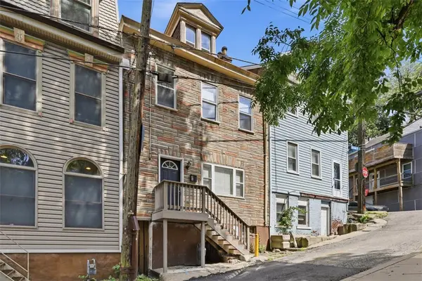 31 Eleanor St, Pittsburgh, PA 15203