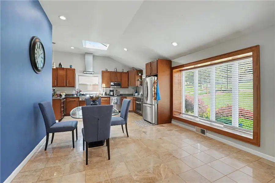 3466 Ridgewood Dr, Pittsburgh, PA 15235 - #3