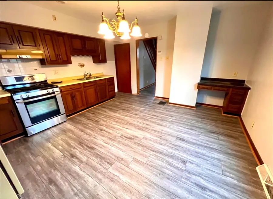 101 W Fulton St, New Castle, PA 16102 - #2