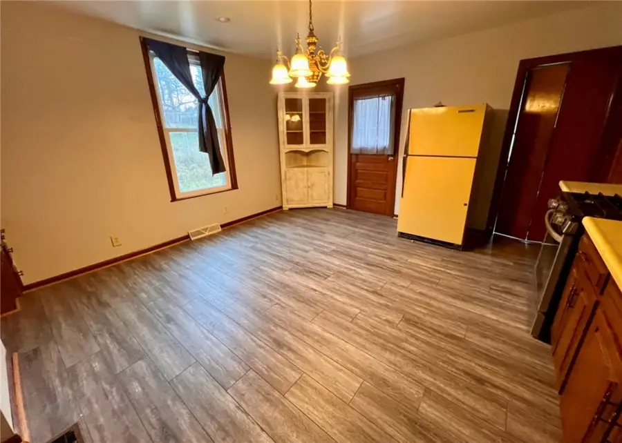 101 W Fulton St, New Castle, PA 16102 - #3