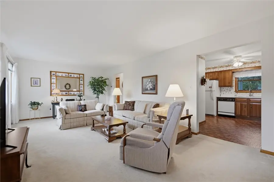 113 Westview Dr, Butler, PA 16001 - #3