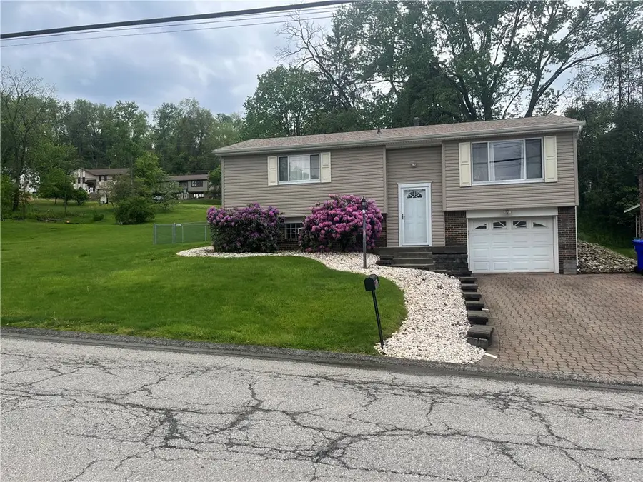 512 Malabar Drive, Pittsburgh, PA 15239 - #2