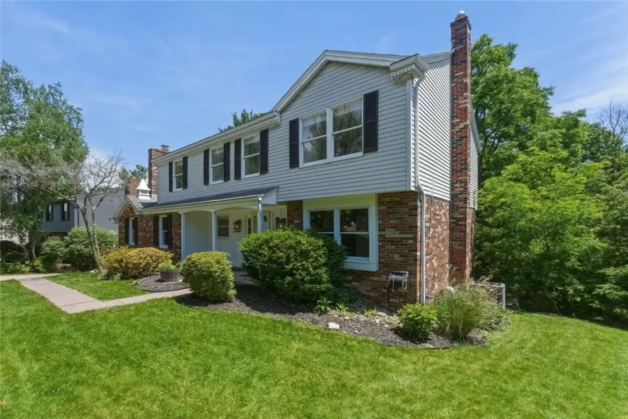 112 Marshall Dr, Mount Lebanon, PA 15228 - #2