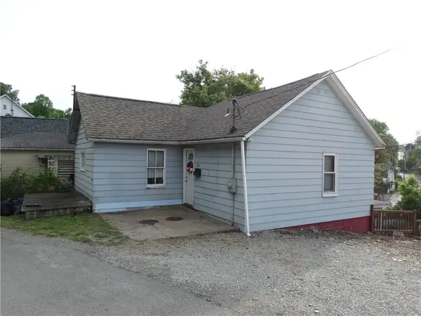 114 Beallsville Rd, Bentleyville, PA 15314