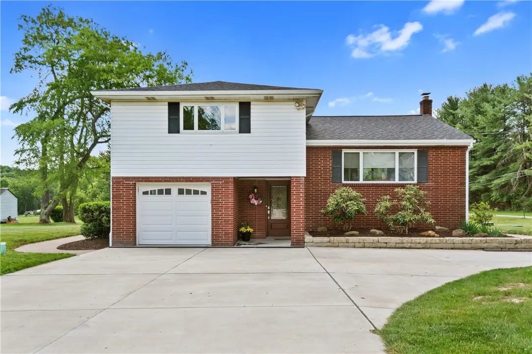 240 Kaufman Rd, Gibsonia, PA 15044 - #1