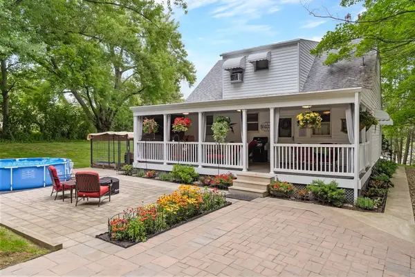 519 S Main St, Zelienople, PA 16063