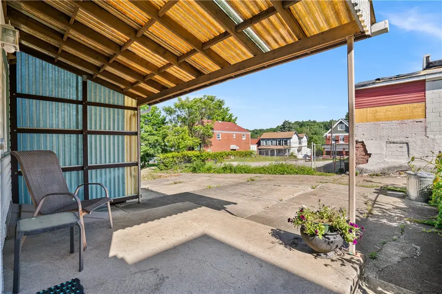 72 Frazier Ave, Stowe, PA 15136 - #3