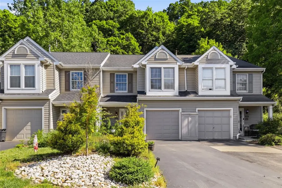 231 Commons Dr, Oakmont, PA 15139 - #2