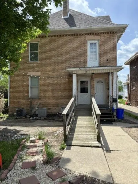 141 E Leasure Avenue, New Castle, PA 16101 - #2