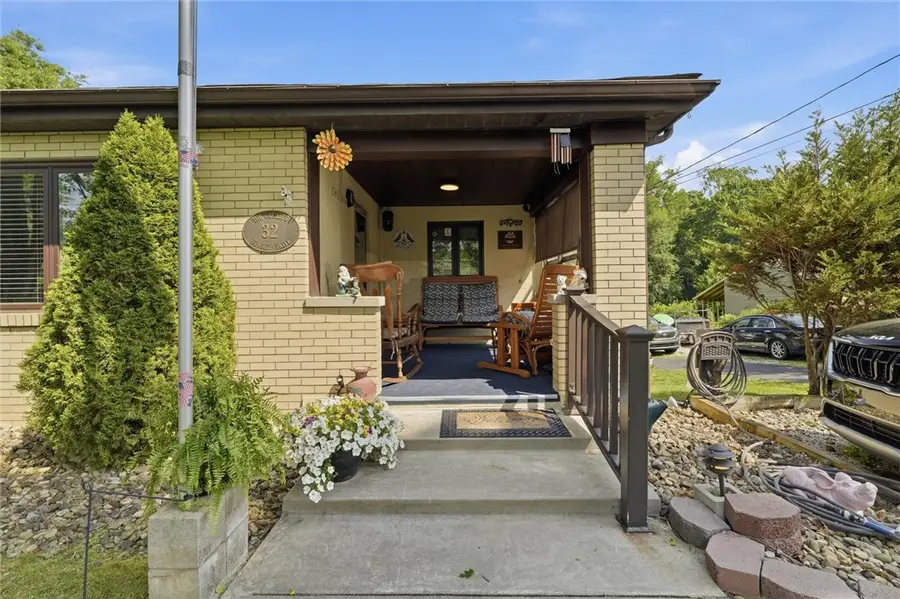 32 Sunset Dr, Coraopolis, PA 15108 - #2
