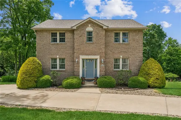 61 Greenhill Dr, Washington, PA 15301