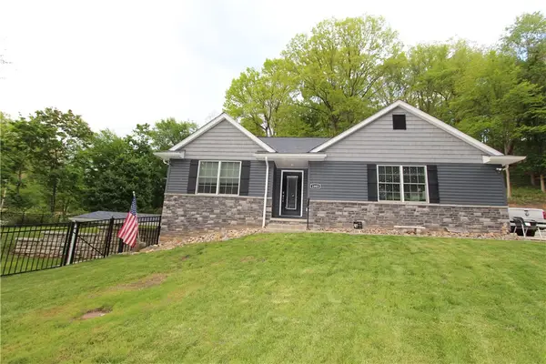 1003 Laurel Hill Dr, Homestead, PA 15120