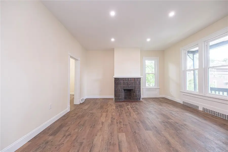 329 N Harrison Ave, Greensburg, PA 15601 - #2