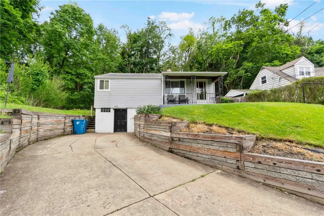 341 Johnston Rd, Penn Hills, PA 15235 - #1