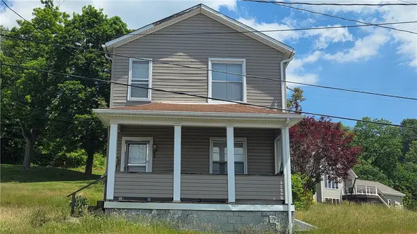 104 Railroad St, Mc Donald, PA 15057