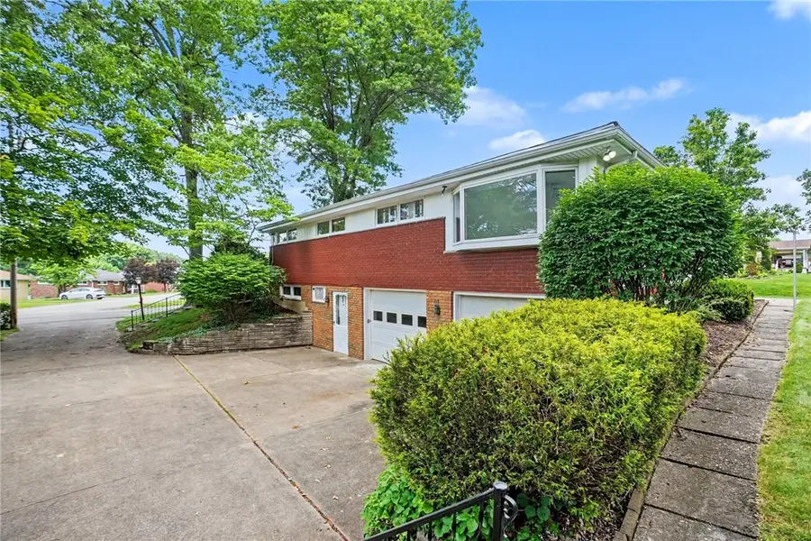 906 Bridge Ave, Greensburg, PA 15601 - #3