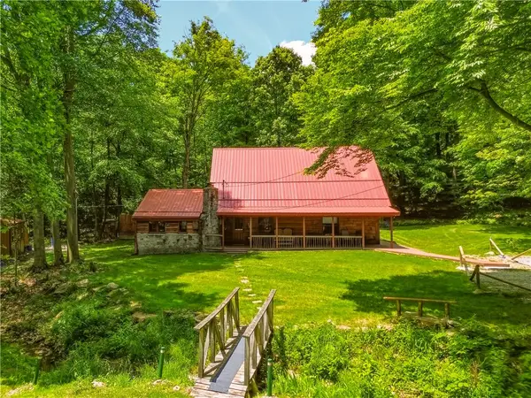 327 Stahl Rd, Somerset, PA 15501
