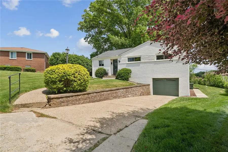 4315 Frank St, Pittsburgh, PA 15227 - #2
