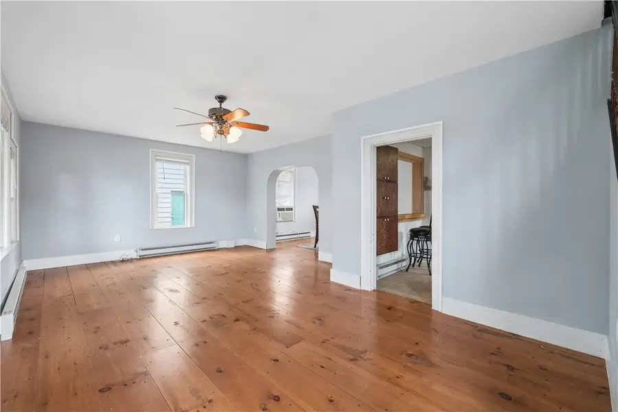 601 Walnut St, Latrobe, PA 15650 - #2