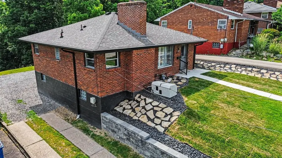 116 Dogwood Dr, Pittsburgh, PA 15235 - #3