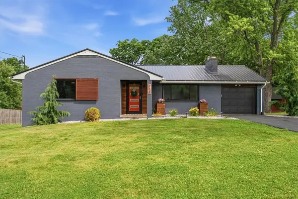 116 Arrowhead Dr, Beaver Falls, PA 15010