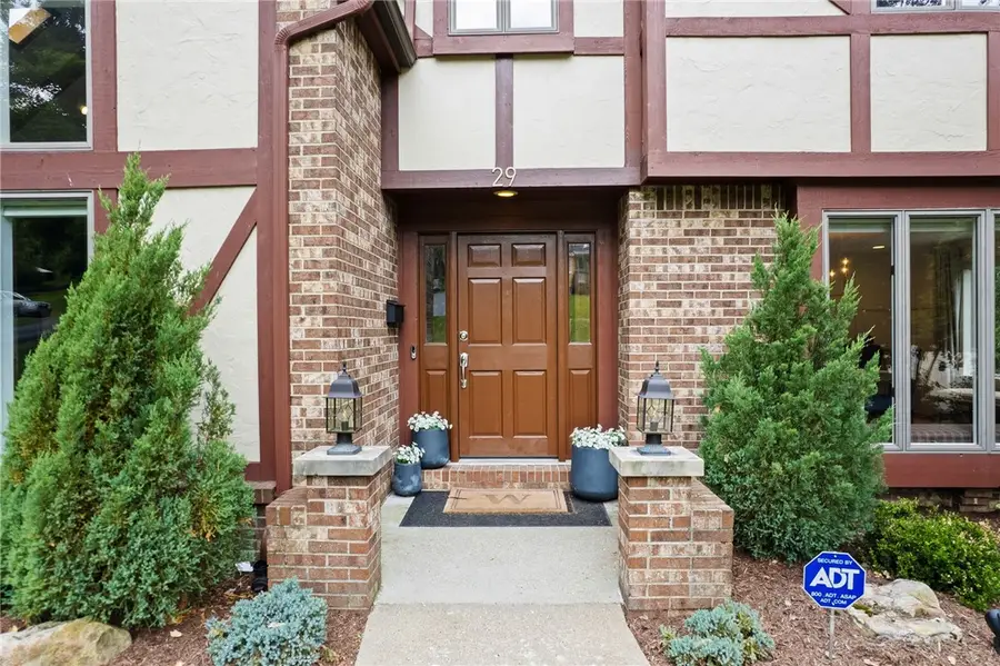 29 Jaycee Dr, Pittsburgh, PA 15243 - #2