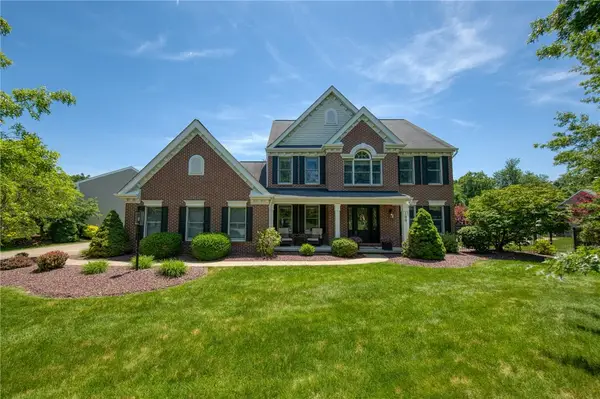 100 Chestnut Ct, Venetia, PA 15367