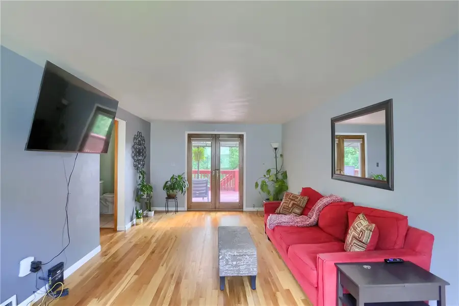 1132 Oblock Rd, Pittsburgh, PA 15239 - #2