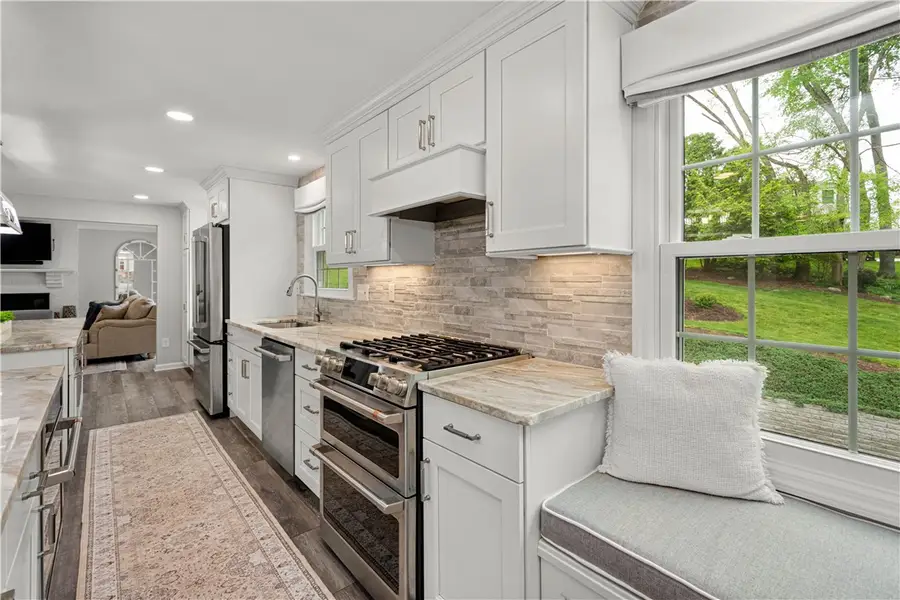 343 Alamo Drive, Upper Saint Clair, PA 15241 - #3