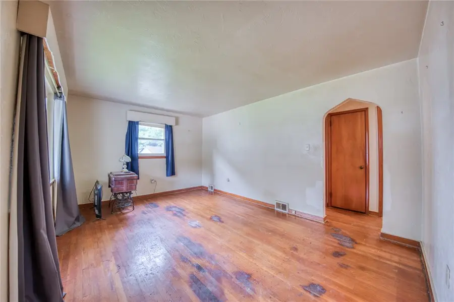 793 Becks Run Rd, Pittsburgh, PA 15210 - #2