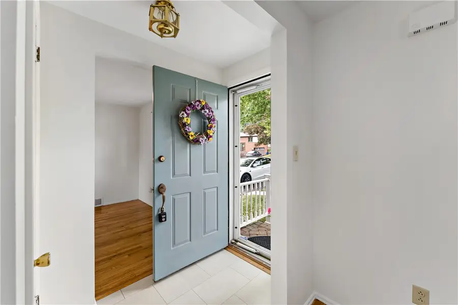 212 Mardi Gras Dr, Pittsburgh, PA 15239 - #2