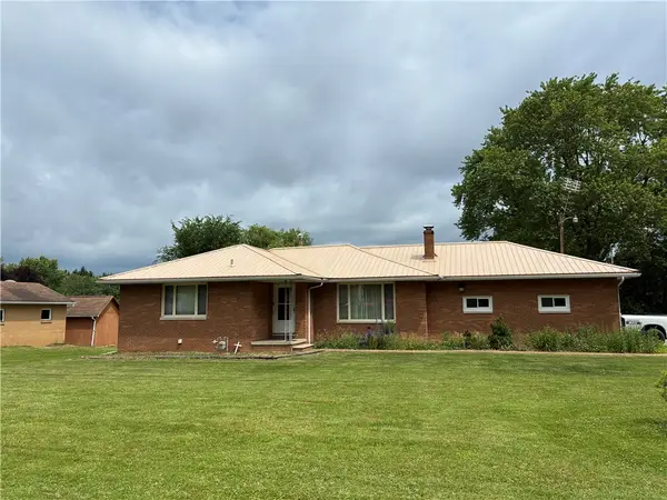 52 Edgewood Drive, Greenville, PA 16125