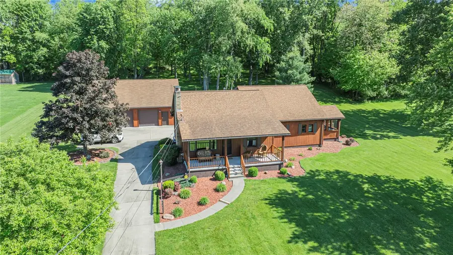 2085 Frew Mill Rd, New Castle, PA 16101 - #2